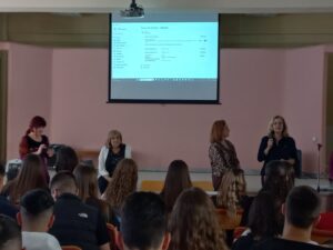 Η Ημέρα των Αδέσποτων βρήκε τον ΠΕ.ΦΙ.ΠΟ. σε Μαρουσιώτικα Γυμνάσια και Λύκεια της πόλης μας